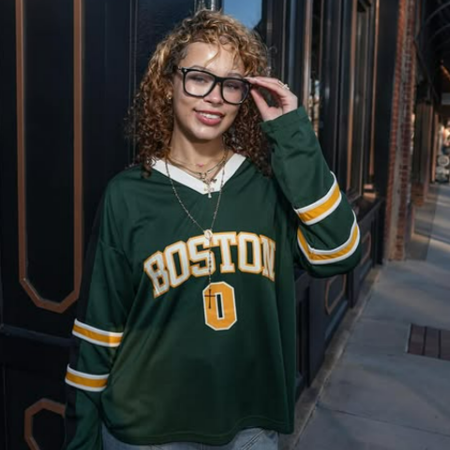 Yonna Jay is the type of social media star that you simply cannot scroll over.